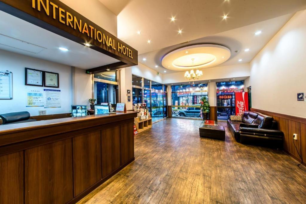International Hotel Jeju Exteriör bild